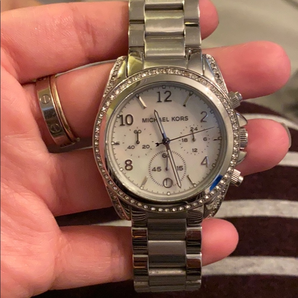 Michael Kors Watch MK5520 silver mother of pearl